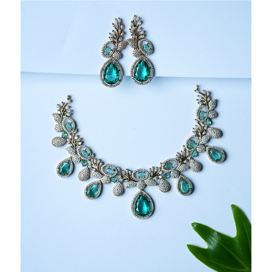 Opulent Victorian Necklace with Mint Green Details